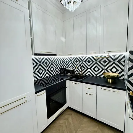 Just Unique Black Πόζναν