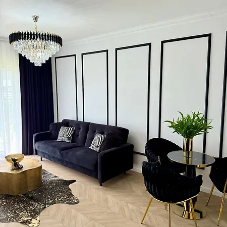 Just Unique Black
