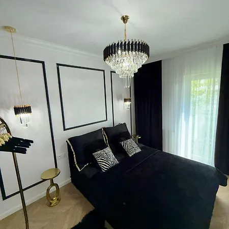 Διαμέρισμα Just Unique Black *