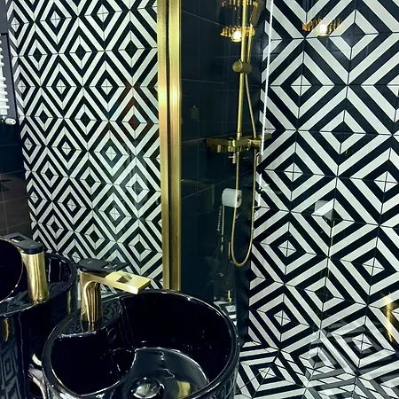 Just Unique Black Πόζναν