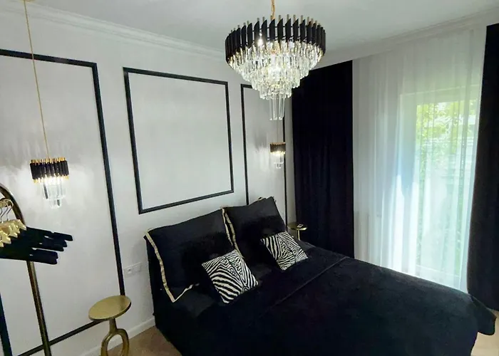 Apartment Just Unique Black *