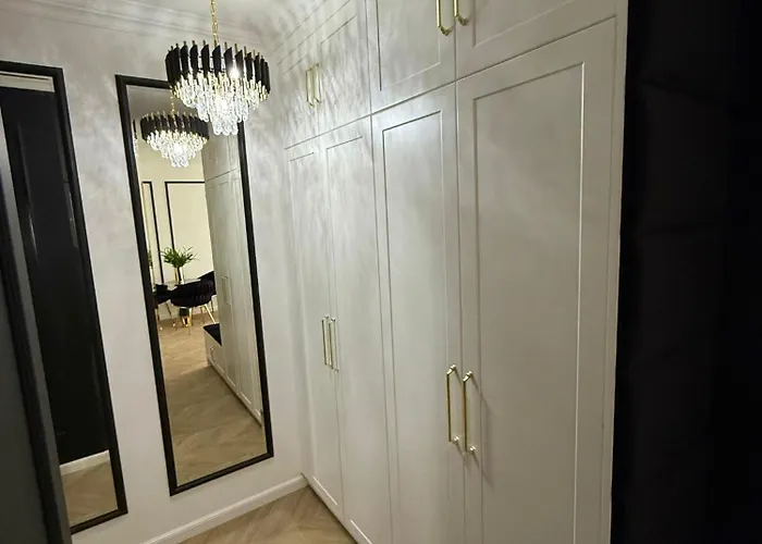 Apartment Just Unique Black *